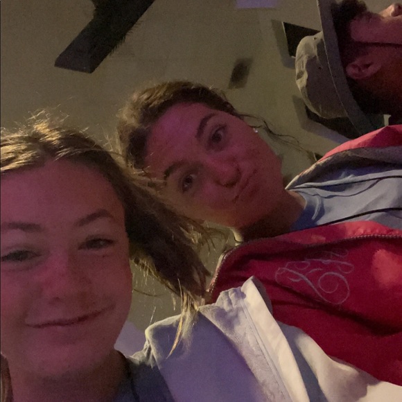 Meet your Posher, Ariel - Picture 1 of 1